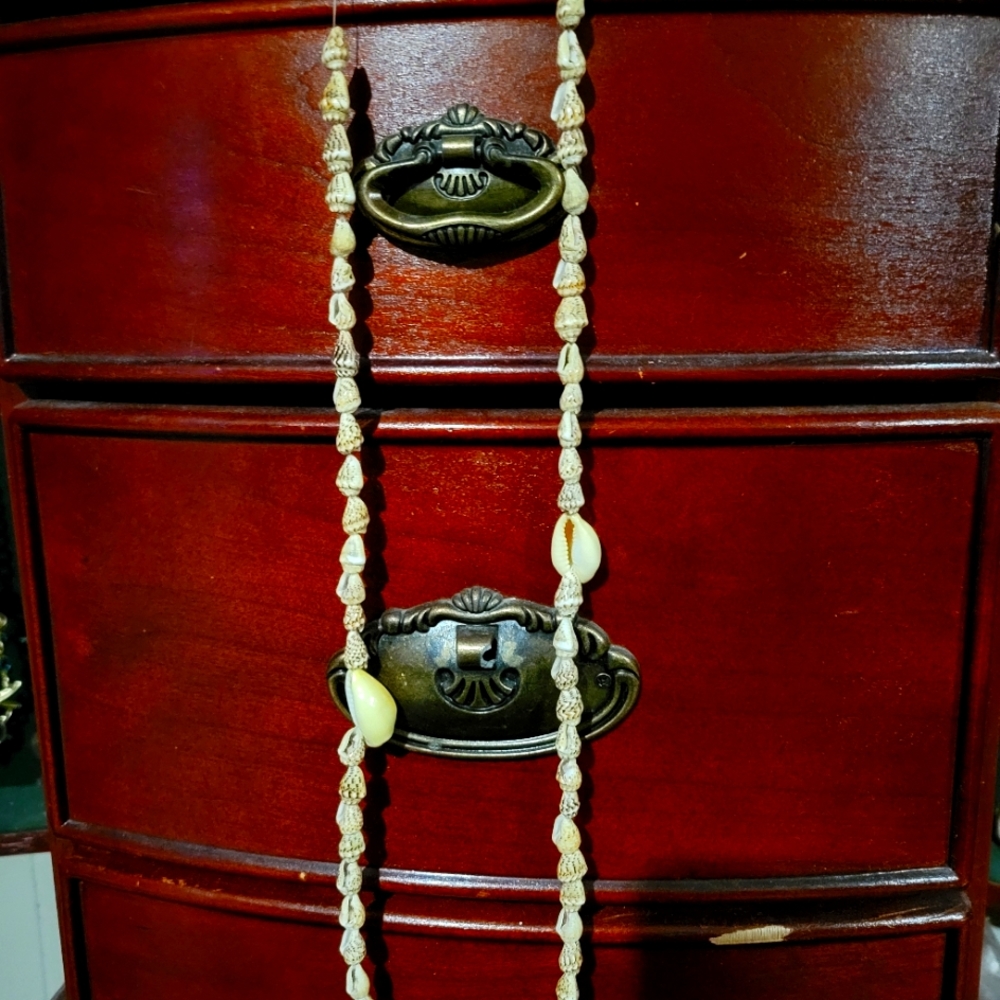 Shell necklace